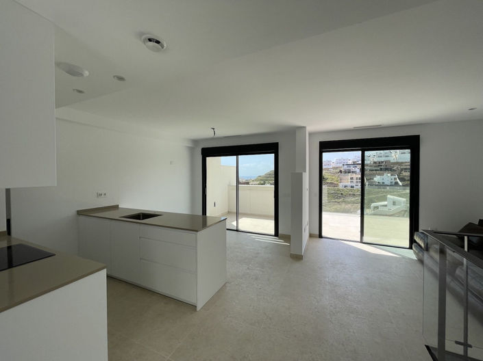 Image No.3-3 Bed Property for sale