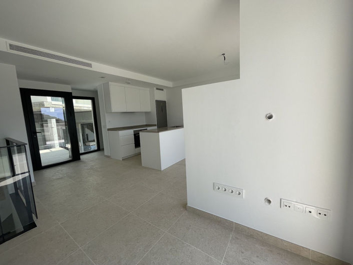 Image No.5-3 Bed Property for sale