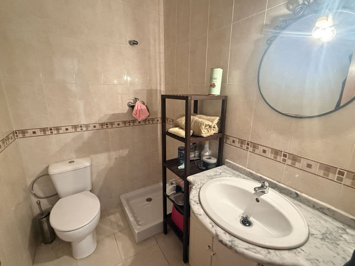 Image No.14-2 Bed Property for sale