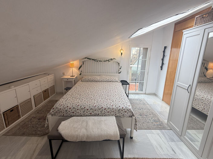 Image No.16-2 Bed Property for sale