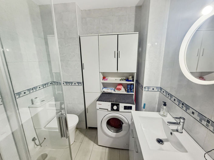 Image No.7-2 Bed Property for sale