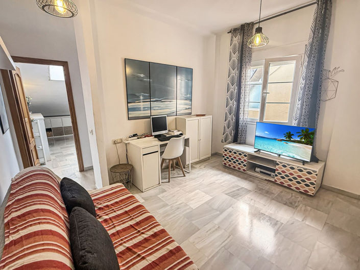 Image No.9-2 Bed Property for sale