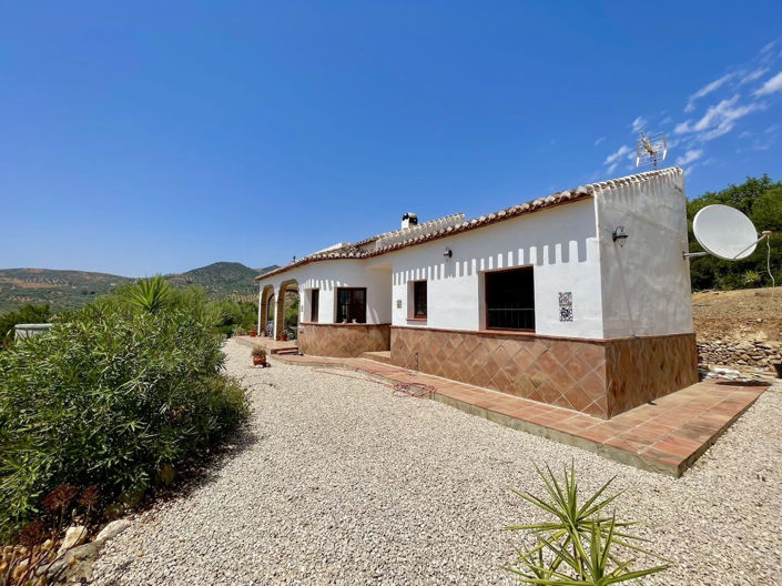 Image No.26-3 Bed Property for sale