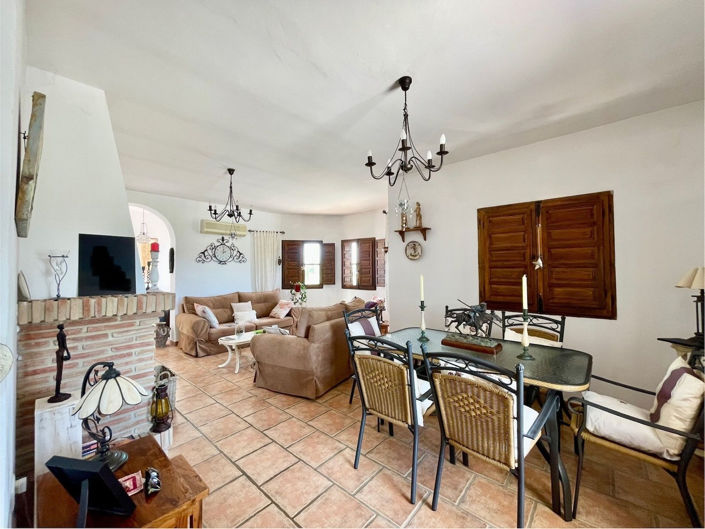 Image No.8-Propriété de 3 chambres à vendre à Periana