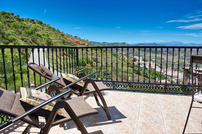 Image No.21-5 Bed Property for sale