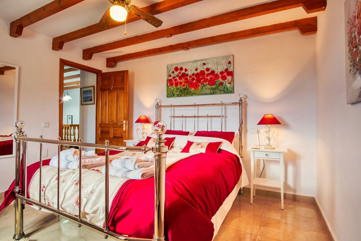 Image No.25-5 Bed Property for sale