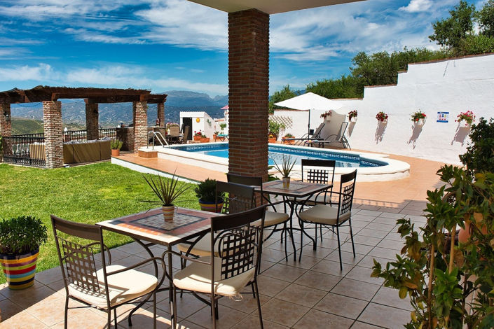 Image No.41-5 Bed Property for sale