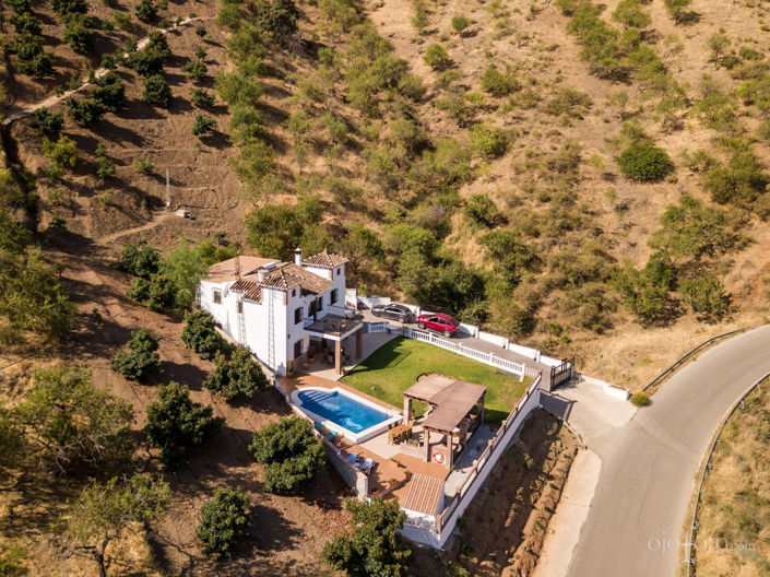 Image No.44-5 Bed Property for sale