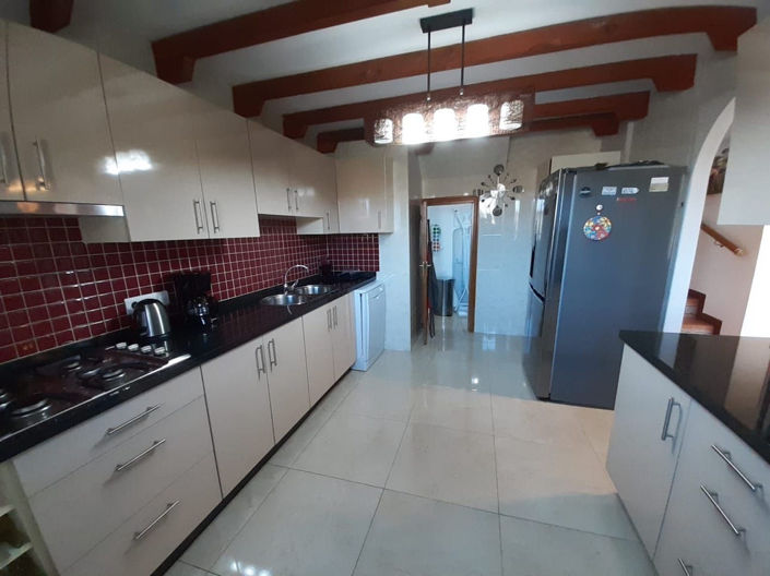 Image No.9-5 Bed Property for sale