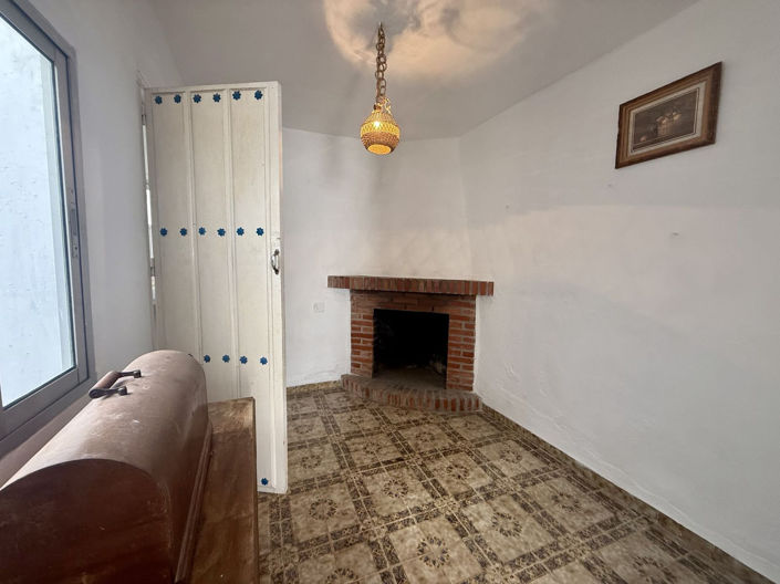 Image No.16-3 Bed Property for sale