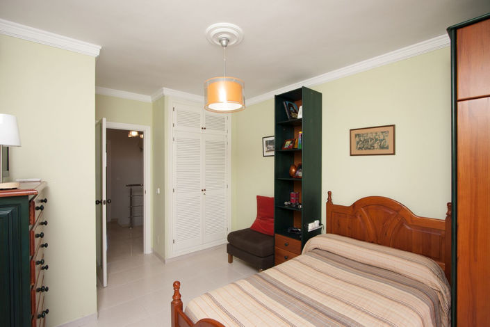 Image No.25-3 Bed Property for sale