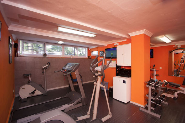 Image No.33-3 Bed Property for sale