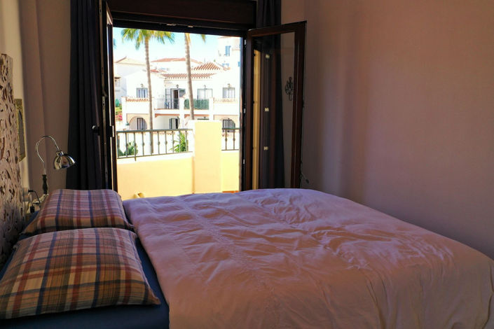 Image No.13-3 Bed Property for sale