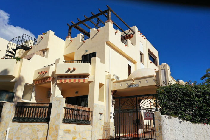 Image No.33-3 Bed Property for sale