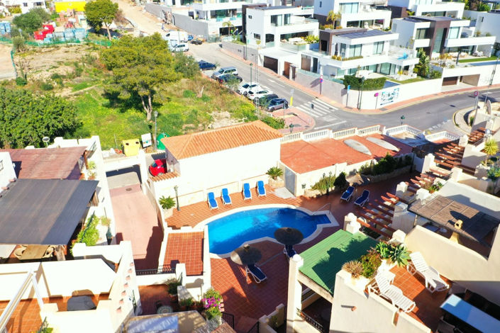 Image No.38-3 Bed Property for sale