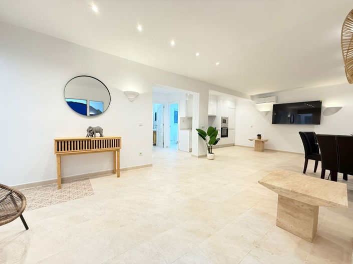 Image No.30-4 Bed Property for sale