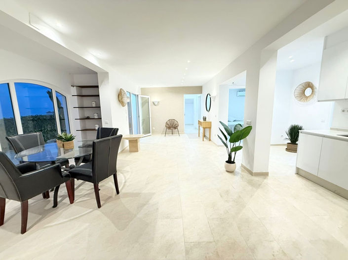 Image No.32-4 Bed Property for sale