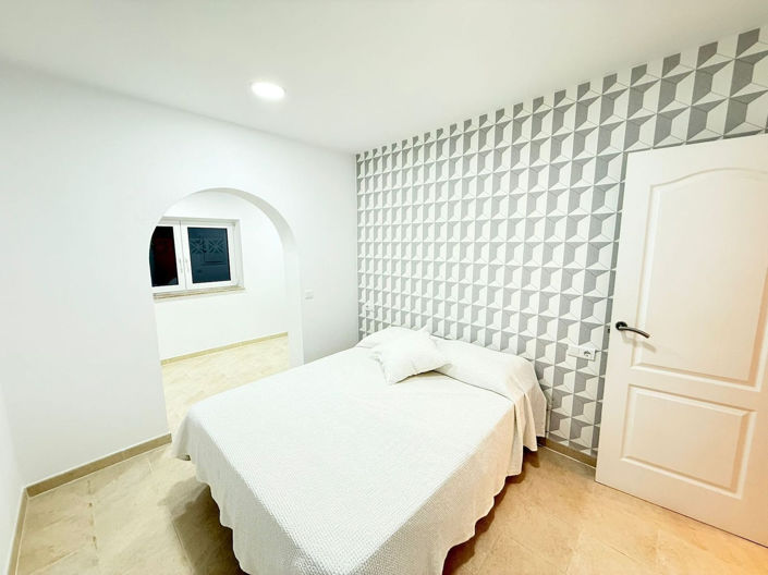 Image No.37-4 Bed Property for sale