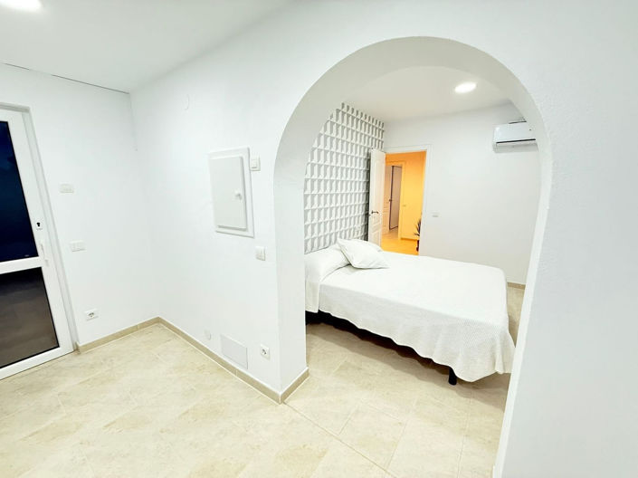 Image No.38-4 Bed Property for sale