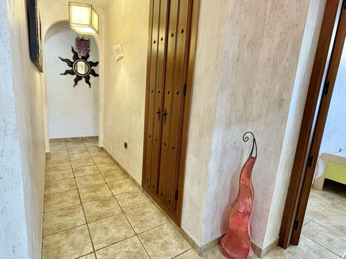 Image No.15-3 Bed Property for sale