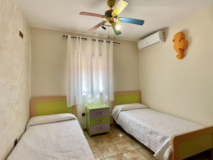 Image No.20-3 Bed Property for sale