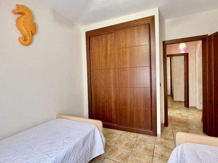 Image No.21-3 Bed Property for sale