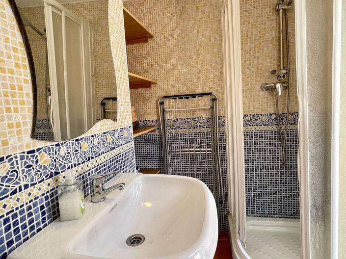 Image No.23-3 Bed Property for sale