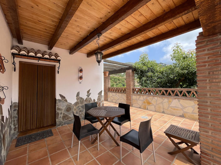 Image No.28-3 Bed Property for sale