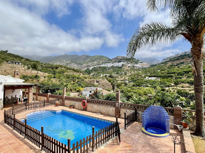 Image No.33-3 Bed Property for sale