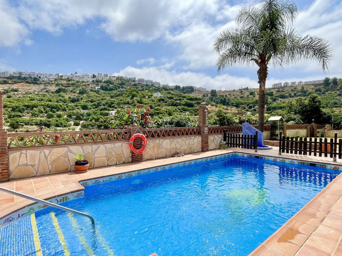 Image No.35-3 Bed Property for sale