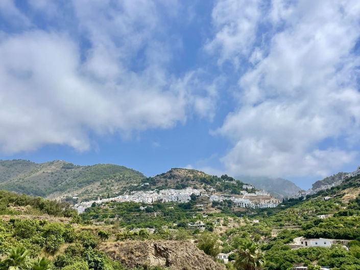 Image No.37-3 Bed Property for sale