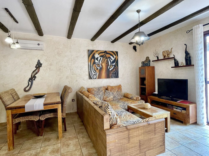 Image No.8-3 Bed Property for sale