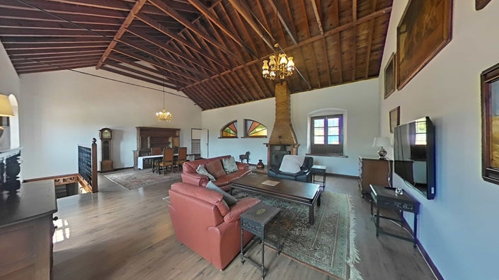 Image No.10-3 Bed Property for sale