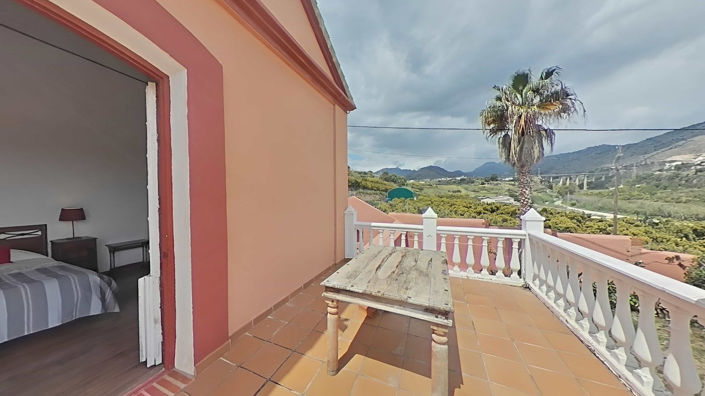 Image No.19-3 Bed Property for sale