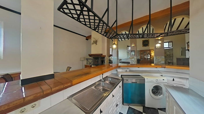 Image No.5-3 Bed Property for sale