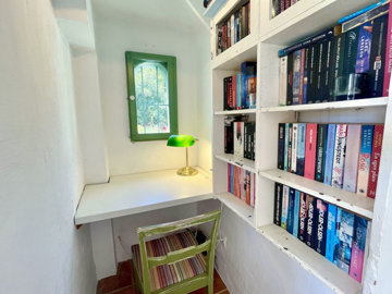 11-20939a0134ad724a8cb2a801094d15a4