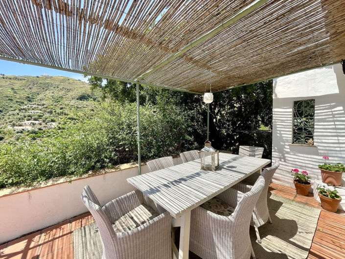 Image No.31-2 Bed Property for sale