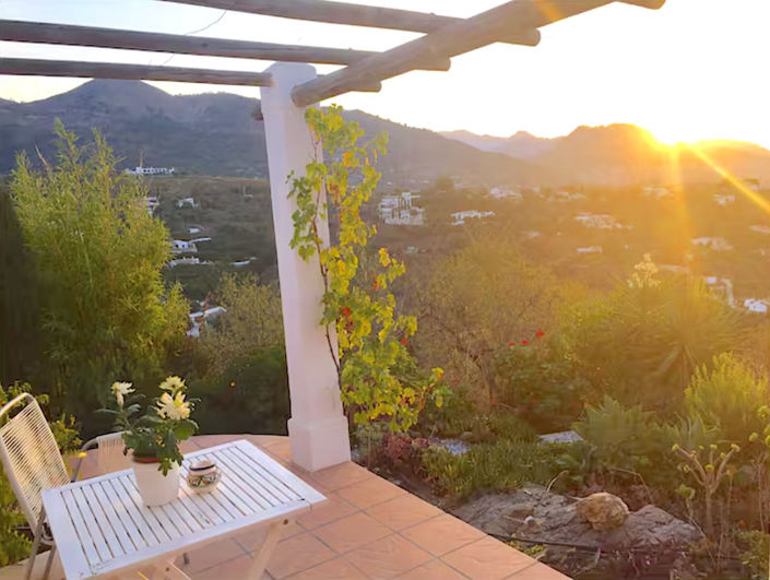 Image No.32-2 Bed Property for sale