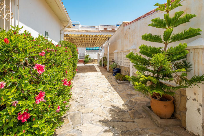 Image No.23-2 Bed Property for sale