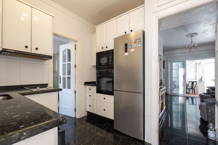 Image No.4-2 Bed Property for sale