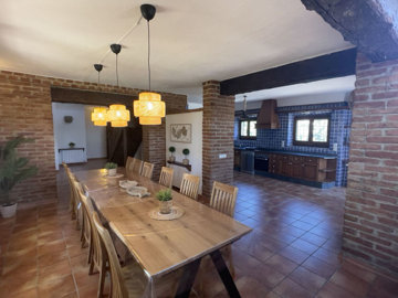 10-bb915d1cb19341576dcdc994b81ab9c5