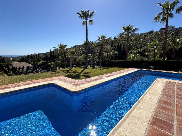 Image No.42-9 Bed Property for sale