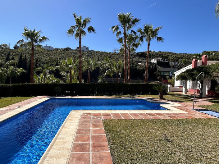 Image No.44-9 Bed Property for sale