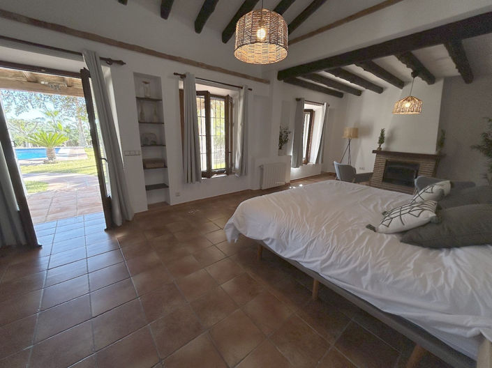 Image No.54-9 Bed Property for sale