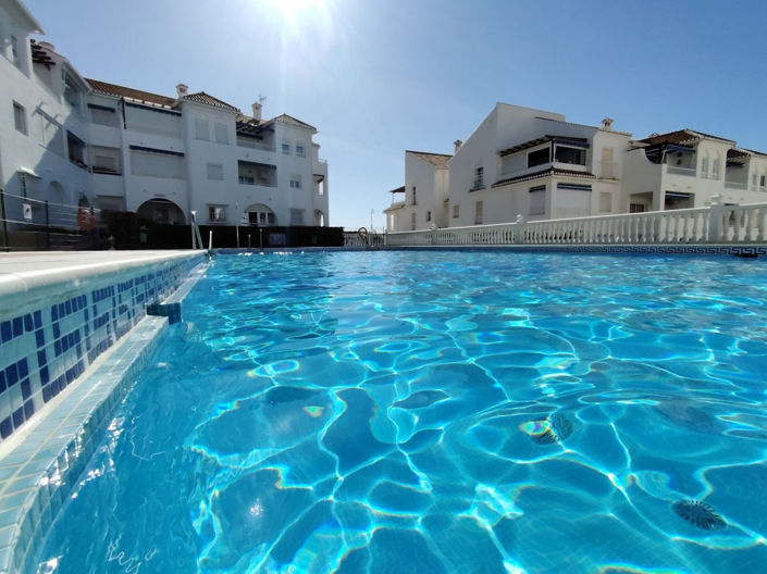 Image No.21-2 Bed Property for sale