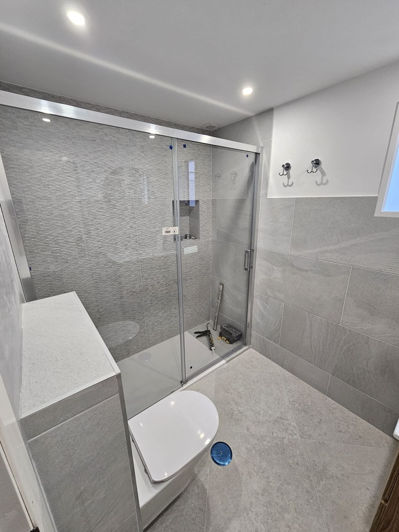 Image No.12-3 Bed Property for sale