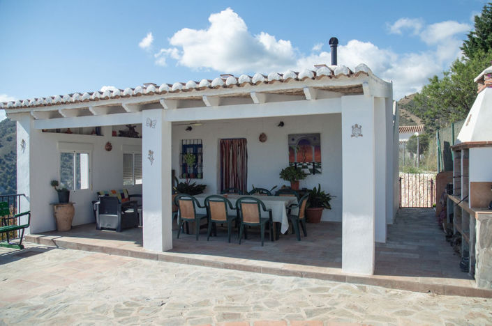 Image No.2-2 Bed Property for sale