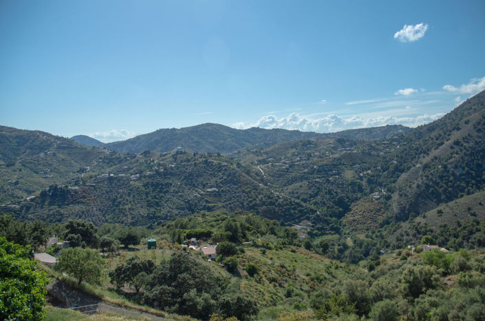 Image No.4-2 Bed Property for sale