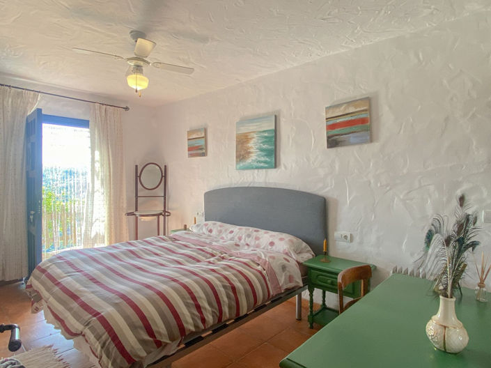 Image No.8-2 Bed Property for sale