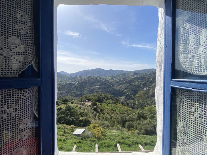 Image No.9-2 Bed Property for sale